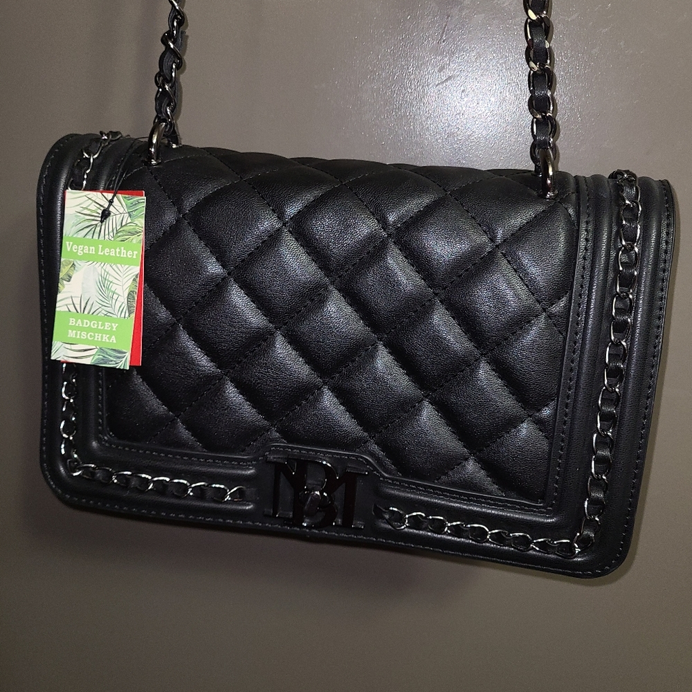 💫 BADGLEY MISCHKA | VEGAN LEATHER QUILTED CHAIN CROSSBODY BAG